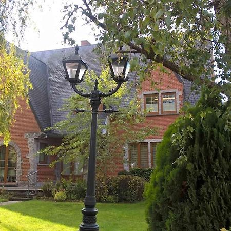 Goutroux Le Fond De La Biche B&B 외부 사진