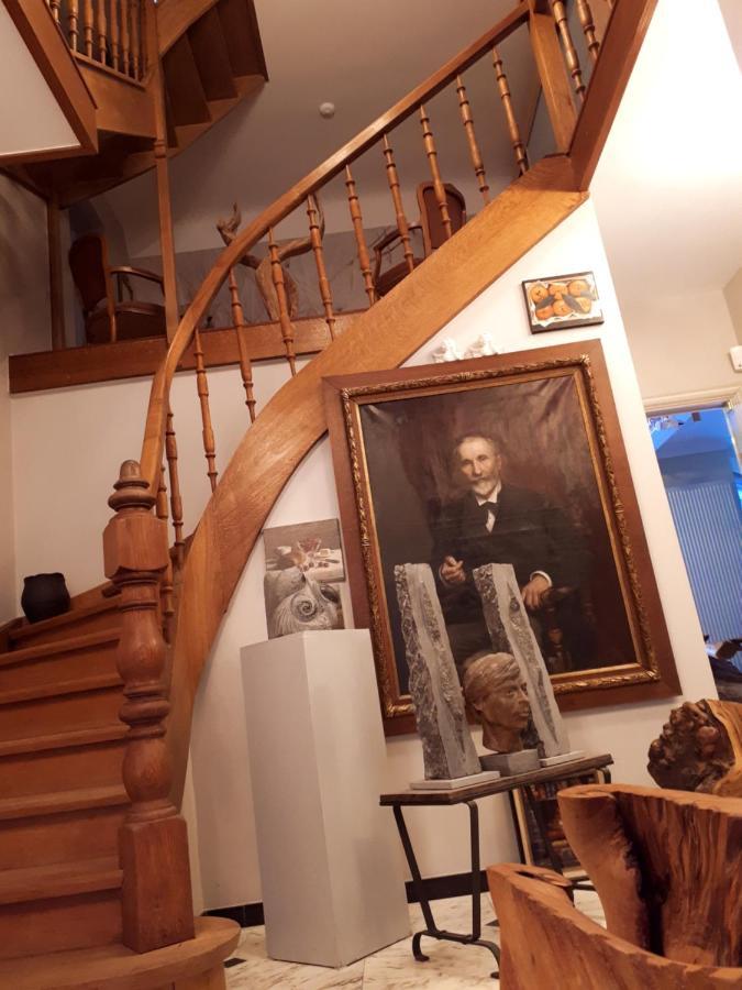Goutroux Le Fond De La Biche B&B 외부 사진