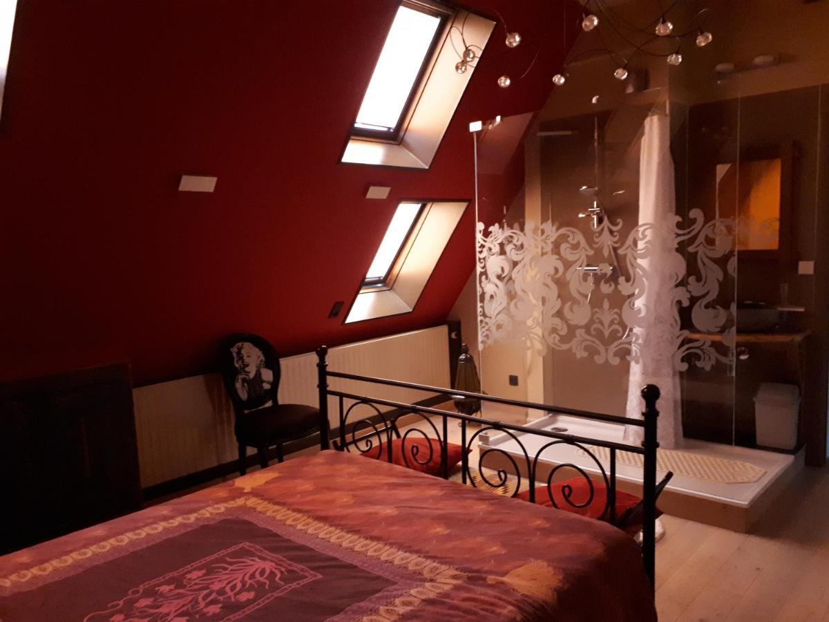 Goutroux Le Fond De La Biche B&B 외부 사진